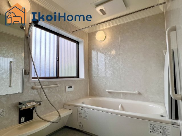 神戸市西区美賀多台５丁目　中古一戸建の寝室|【ホームページに現地動画掲載中】●年中無休：当日予約可●小窓ございますので通気・換気良好です。