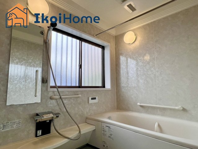 神戸市西区美賀多台５丁目　中古一戸建の寝室|【ホームページに現地動画掲載中】●年中無休：当日予約可●浴槽は広く足を伸ばして入ることができます