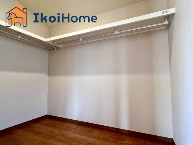 神戸市西区美賀多台５丁目　中古一戸建の洗面所|【ホームページに現地動画掲載中】●年中無休：当日予約可●収納が多く季節ものの家電も収納できます。