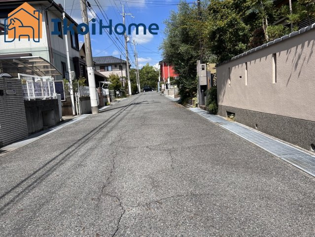 神戸市西区美賀多台５丁目　中古一戸建の玄関|【ホームページに現地動画掲載中】●年中無休：当日予約可●閑静な住宅街なので子育てしやすい住環境です。