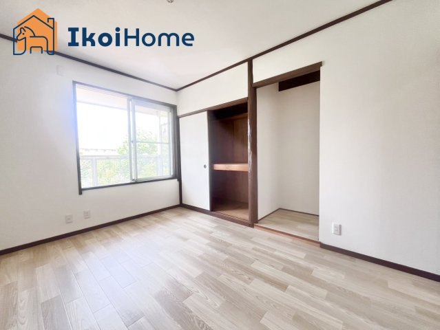 神戸市西区春日台2丁目　中古戸建の子供部屋|【ホームページに現地動画掲載中】●年中無休：当日予約可●こちらの洋室には押入タイプの収納スペースあり