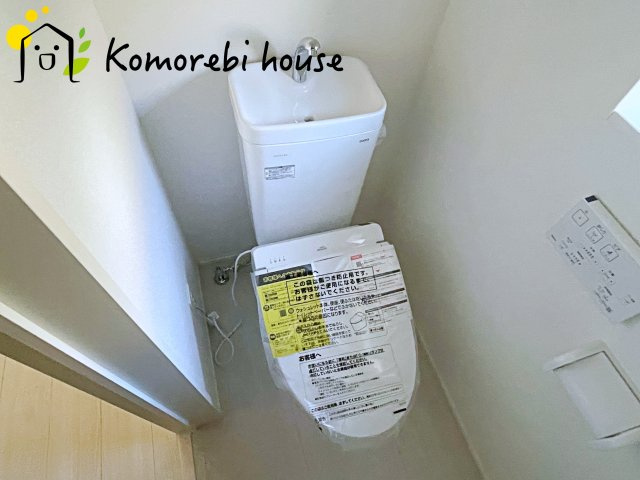桶川市末広　6期　新築一戸建て　グラファーレ　01のトイレ|ゆったりとした空間のトイレです