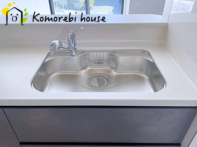 桶川市末広　6期　新築一戸建て　グラファーレ　01のキッチン|キッチンでお料理をお楽しみください