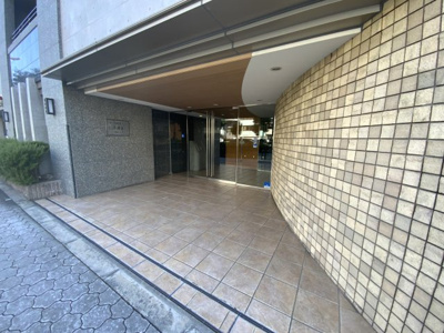 【エントランス】 | ディアステージ夕陽丘ソシエール | 落ち着いたエントランスです