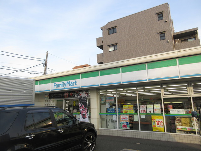 サンピアス高野台の周辺|ファミリーマート