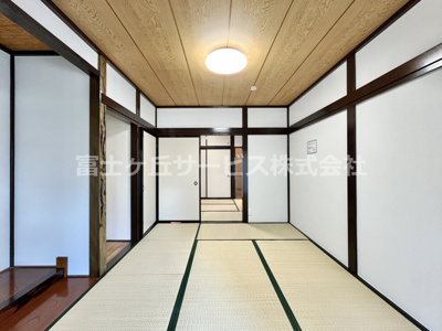 【和室】 | 袋井市新池 中古戸建て | 和室6帖が2間続いています