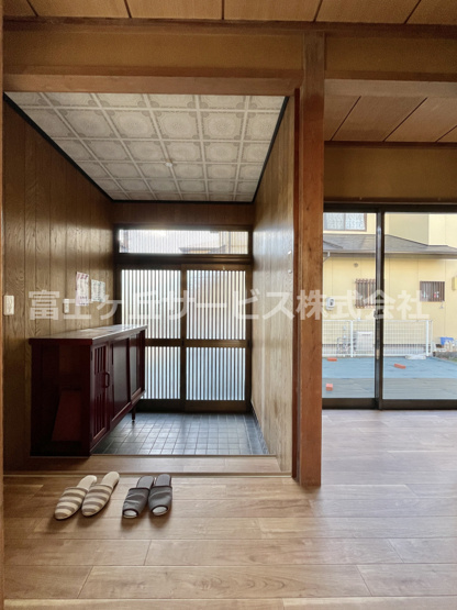 【玄関】 | 袋井市新池 中古戸建て | 玄関ホールです