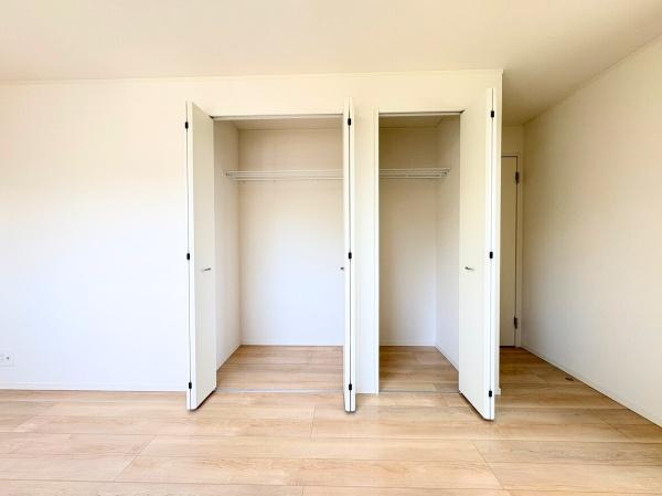 横塚1丁目　中古の洋室|2階洋室収納