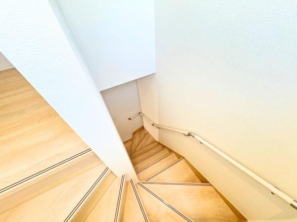 横塚1丁目　中古のその他|2Fへ上がる階段です