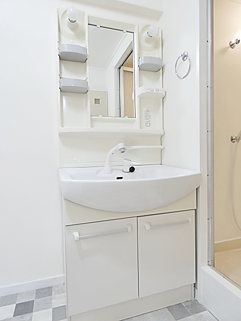 ハイツ白山の独立洗面台|独立洗面化粧台が付いています