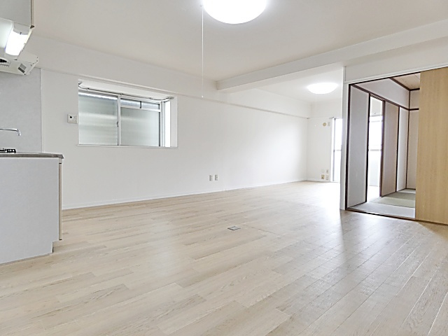 ハイツ白山の居間・リビング|使いやすい居間です