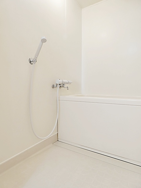 ハイツ白山の浴室|きれいなお風呂です