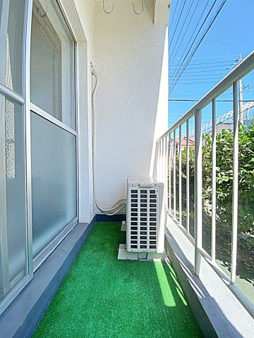 Ｃｈｏｕ　Ｃｈｏｕ一社のバルコニー|外からの目が気にならないバルコニーで洗濯物が干せます