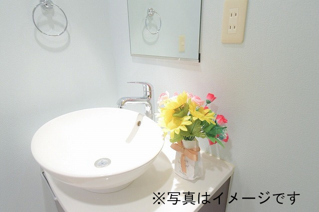 Ｗｉｎ荒子の洗面所|スペースが確保できる洗面所です