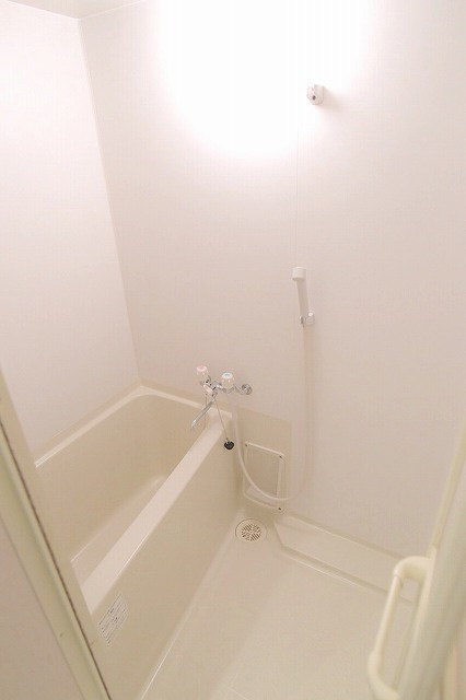 Ｗｉｎ荒子の浴室|コンパクトで使いやすいお風呂です