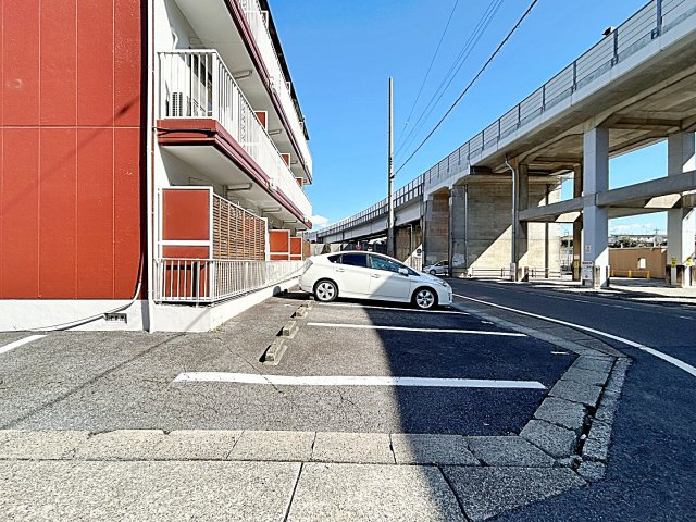 ヴァンベール本郷の駐車場|駐車場完備です