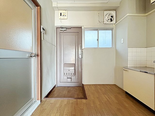 親和ビルの玄関|きれいな玄関です