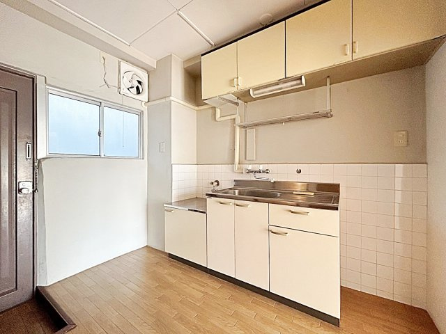 親和ビルのキッチン|きれいなキッチンです