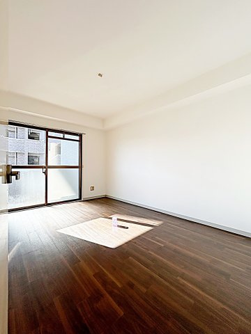 第２ブルーサンテ横地の洋室|きれいな洋室です