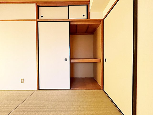 第２ブルーサンテ横地の収納|大きなものも収納できそうです