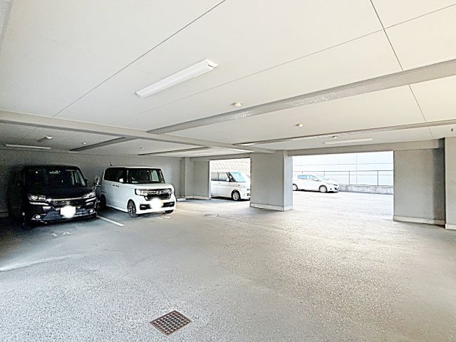 第２ブルーサンテ横地の駐車場