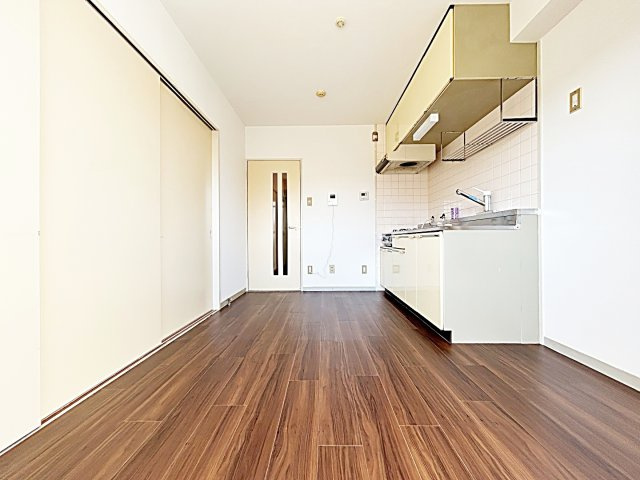 第２ブルーサンテ横地の居間・リビング|おしゃれな居間です