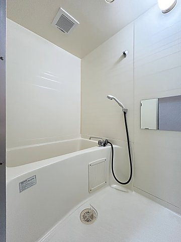 第２ブルーサンテ横地の浴室|ゆったり過ごせるお風呂です