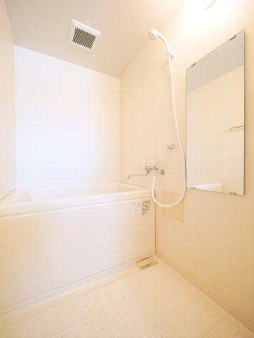 スバル神田の浴室