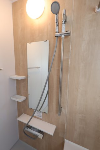 《仲介手数料無料》南区大字太田窪2610-4新築一戸建てミラスモの浴室|撮影日 2025年11月19日 14:30 晴れ