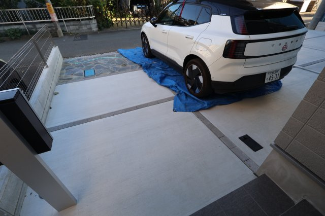 《仲介手数料無料》南区大字太田窪2610-4(2号棟)新築一戸建てミラスモの駐車場|撮影日 2025年11月19日 14:30 晴れ