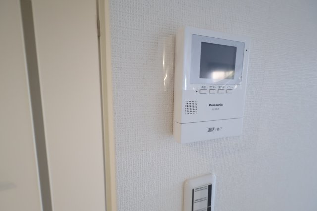 《仲介手数料無料》南区大字太田窪2610-4(2号棟)新築一戸建てミラスモのセキュリティ|撮影日 2025年11月19日 14:30 晴れ