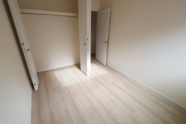 《仲介手数料無料》緑区大字三室615-1(K号棟)新築一戸建てハートフルタウンの洋室