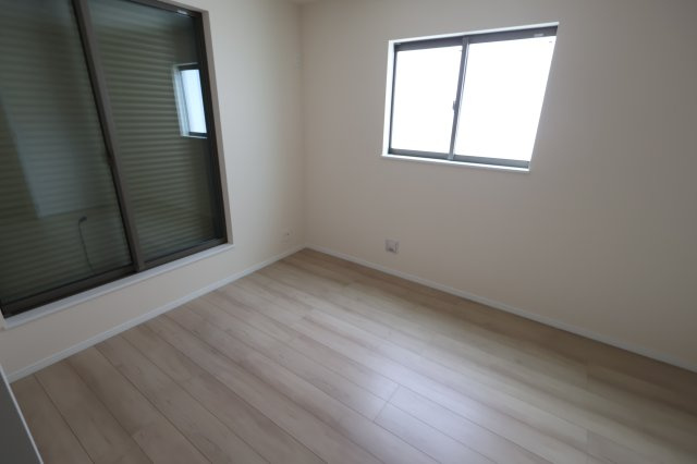 《仲介手数料無料》緑区大字三室615-1(K号棟)新築一戸建てハートフルタウンの洋室