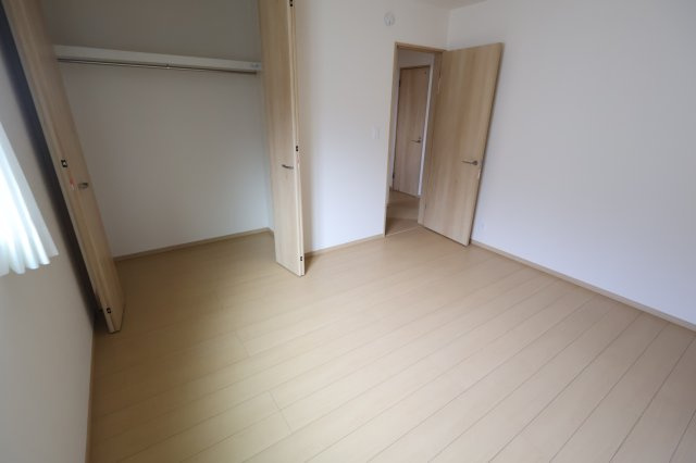 《仲介手数料無料》緑区大字三室615-1(L号棟)新築一戸建てハートフルタウンの洋室