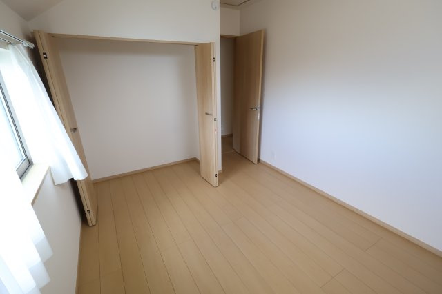 《仲介手数料無料》緑区大字三室615-1(L号棟)新築一戸建てハートフルタウンの洋室