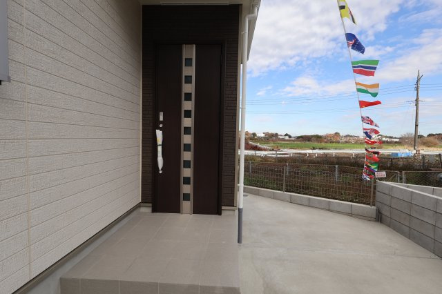 《仲介手数料無料》緑区大字三室615-1(L号棟)新築一戸建てハートフルタウンの玄関