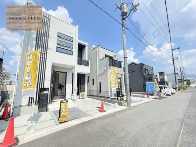 東大阪市中鴻池町3丁目の前面道路含む現地写真