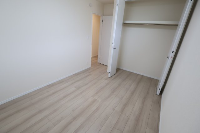 《仲介手数料無料》緑区大字三室615-1(M号棟)新築一戸建てハートフルタウンの洋室|撮影日 2025年11月11日 14:00 曇り