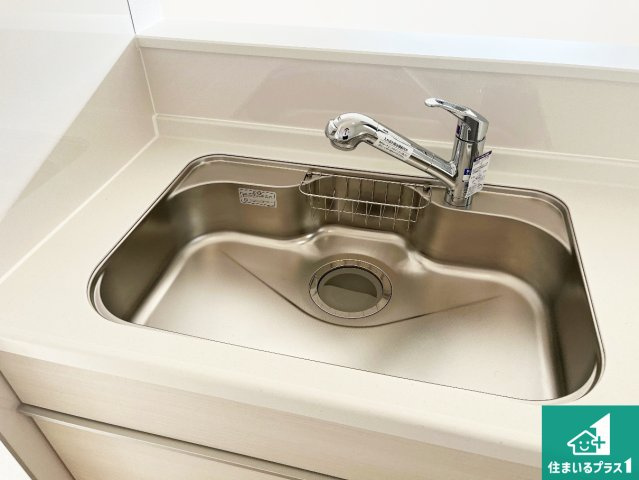 加古川市野口町良野　第12期　新築一戸建ての設備|蛇口の先端に浄水器を内蔵しています！原水と浄水、お湯と冷水、シャワーの切替えがワンタッチなので用途によって使い分けられます。