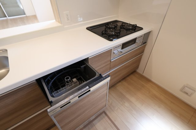 《仲介手数料無料》北区大成町４丁目549-2(全1戸)新築一戸建てブルーミングガーデンのキッチン|撮影日 2025年8月17日 10:30 晴れ