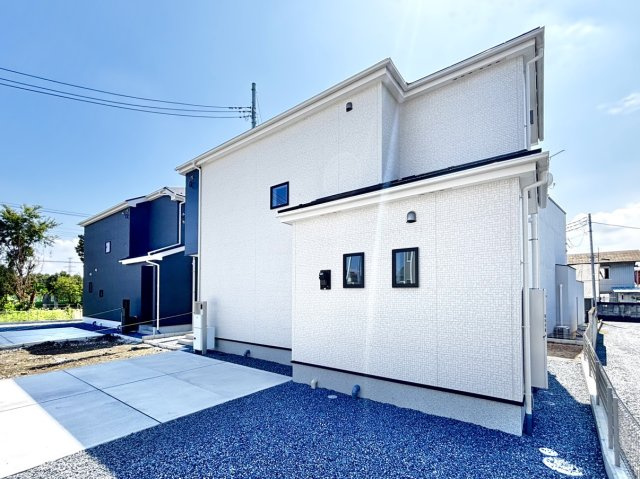 【新築戸建】高崎新保田中町24-1期　の外観|■外観（2号棟）｜閑静な住宅街で始める新しい暮らし♪開放的な毎日をあなたへ(^^♪