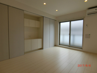 【居間・リビング】 | リブリ・OGW Ⅱ | こちらの居間で趣味の時間をお楽しみください