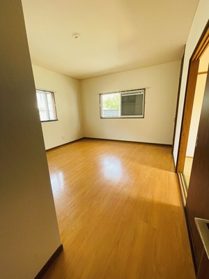 イノブハイツ南の洋室|使い勝手のいい洋室です