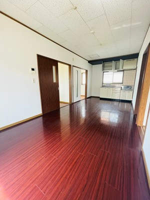 イノブハイツ南の居間・リビング|ゆったりとしたリビングです