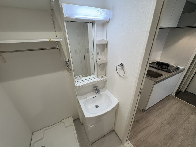 明石市大観町のアパートの洗面所