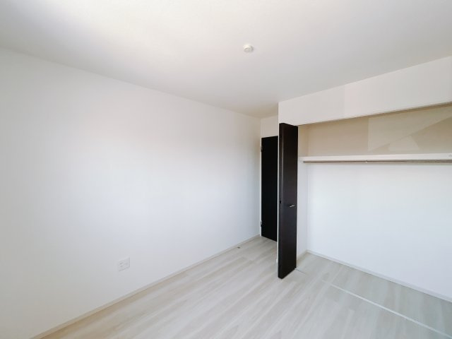 【新築戸建】高崎市下豊岡町2期の洋室|下豊岡町に新築物件登場しました♪
内覧の際は「027-386-8693」もしくはスーモからご気軽にお問い合わせください♪