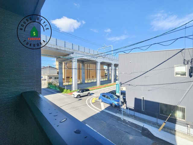 大野城市雑餉隈町1丁目第1-1棟（1号棟）の展望|窓から緑が見える物件も魅力的です。