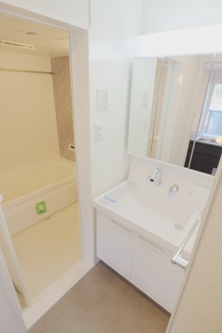 クレール鳥の洗面所