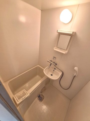 レミントン　テラス　Bの浴室