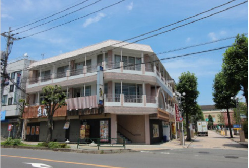 神田秋川駅前ビルの外観